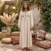 Robe longue beige boheme